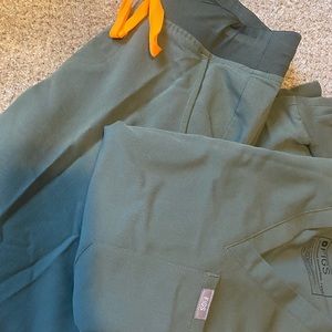 Figs MOSS Scrub Set - XXS TOP XSP BOTTOMS